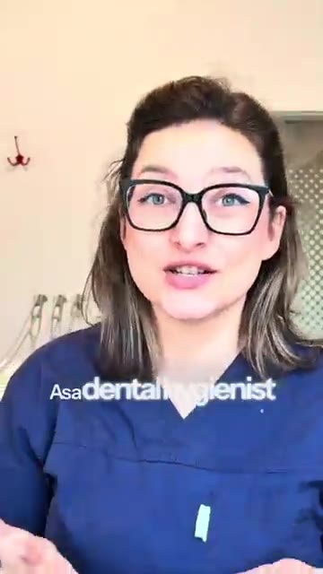 Autorisert tannpleier Denisa Romanescu om hva du bør se etter i en tannbørste